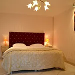 Les Magnolias Bed & Breakfast Lalinde