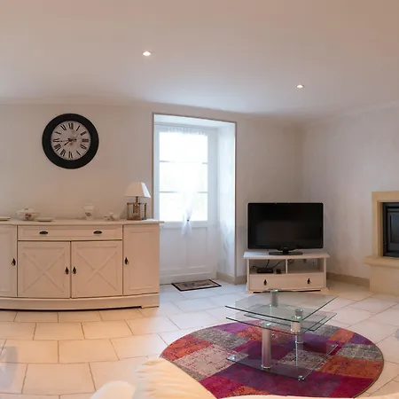 Les Magnolias Bed & Breakfast 4*