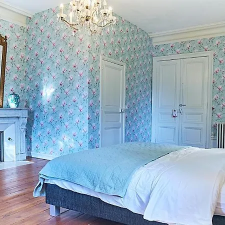 Les Magnolias Bed & Breakfast 4*