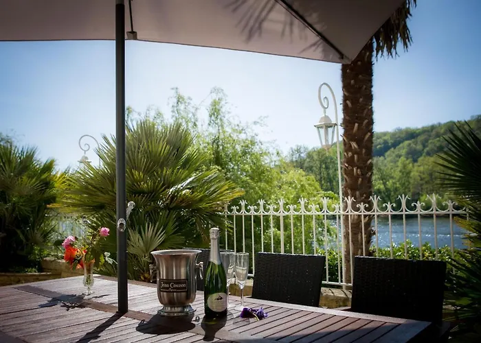 Les Magnolias Bed and Breakfast Lalinde